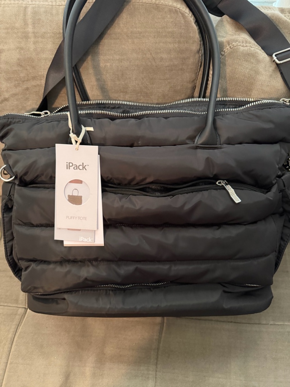 ipack Puffy Tote Women's Black Quilted Shoulder Bag. New With Tags